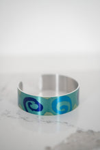 Load image into Gallery viewer, Seaglass Small Cuff