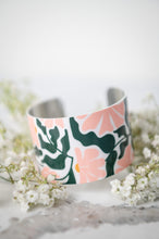 Load image into Gallery viewer, Flower Power