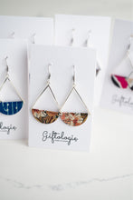 Load image into Gallery viewer, Sweet Pea Dangle Earrings - Gold