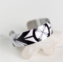 Load image into Gallery viewer, Moko Small Cuff
