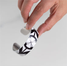 Load image into Gallery viewer, Moko Small Cuff