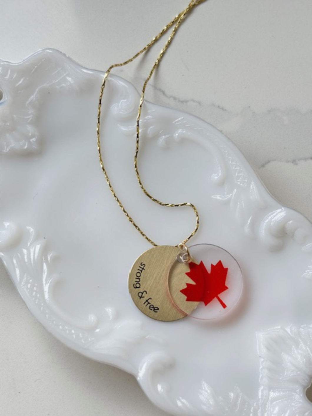 Maple Leaf Eclipse Charm - Gold