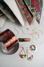 Load image into Gallery viewer, Garden Path Reversible Bar - Gold
