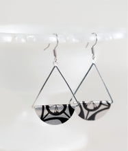 Load image into Gallery viewer, Moko Dangle Earrings - silver
