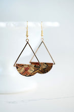 Load image into Gallery viewer, Sweet Pea Dangle Earrings - gold
