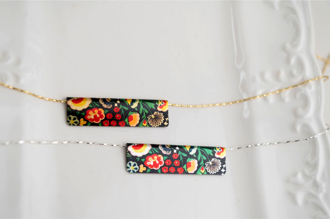 Fairytale Florals Bar Necklace - gold