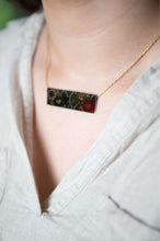 Load image into Gallery viewer, Garden Path Bar Necklace - gold
